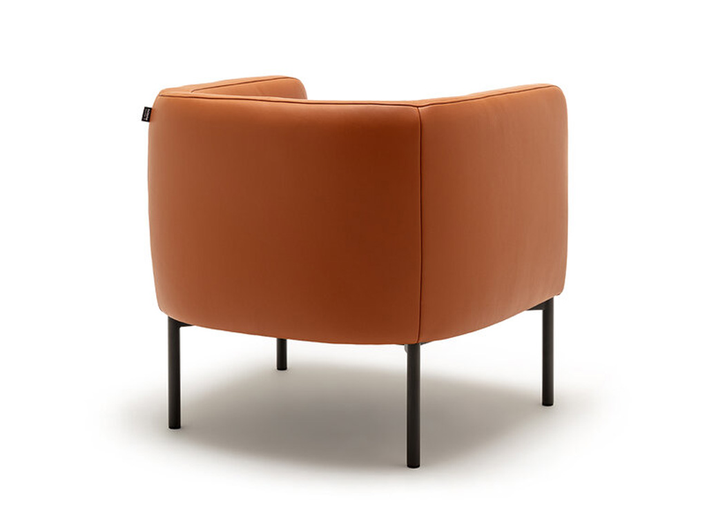 loungesessel cr.488 aus leder in orange mit schwarzen metallfüßen, creation by rolf benz