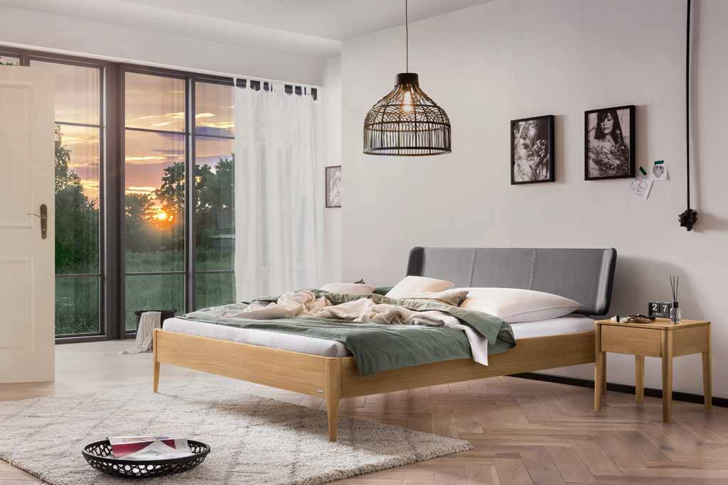 Hasena. Lounge - Bett Pienza | Eiche bright, geölt | Kopfteil Kunstleder grau  | 140 x 200 cm 