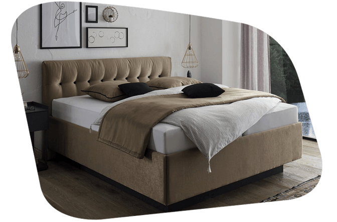 Boxspringbett mit abgestepptem Kopfteil